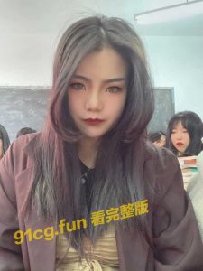 重磅流出 广西贺州学院母狗”顾玉娟”卫生间口活后入惊天流出2