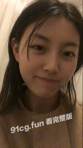 国产流出 绿帽夫妻 人妻”柔柔”让炮友内射还叫老公拍照