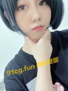 【校园流出】北京某高中短发妹劈腿学长被后入干到腿软