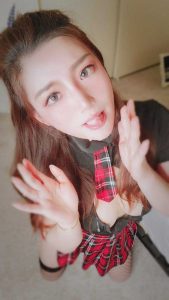 【国产流出】淫荡骚人妻”茉莉”和同事出轨在泳池饭店约会