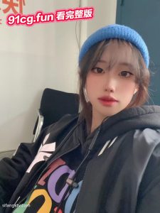 反差婊曝光 陕西某大三校鸡 酒店约会土豪口活超棒 !!