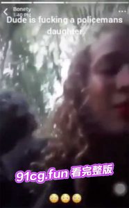 老墨小哥后入警长女儿，惨遭警长与同伙乱枪打死！