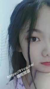 【云盘泄密】北京某高二女生露奶视频误传上网震惊全校!!