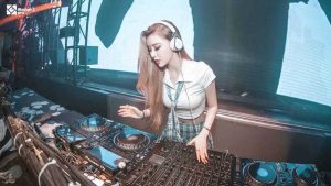 抖音火辣女DJ “ DO  Jenny”不雅视频曝光