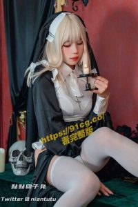 【重磅流出】B站”黏黏团子兔”最新性感写真PMV