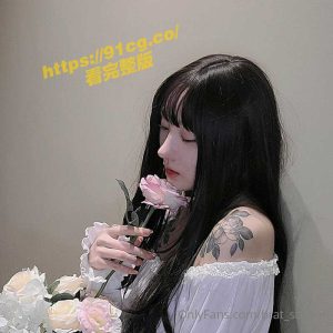 【国产经典】九头身网红”Brat” OnlyFans豪乳反差女神