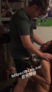 【重磅经典】金发高中生爆操亚裔女 女的被操得叫声连连