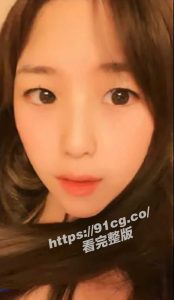 【国产流出】抖音相亲住持清纯可爱美乳粉逼”小枫”高价走私一对一