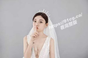 【云盘泄密】绿帽系列!新婚人妻私下反差婊被同事调教成母狗