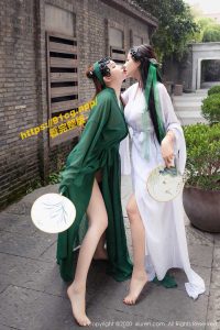 四颗大奶！极品女神尤妮丝与松果儿双重出击《白蛇新爱》古艳吸茎