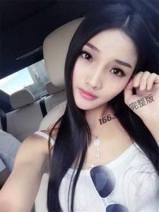 高颜值淘宝职业模特尺度视频流出 人前女神 人后……