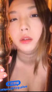 今夜你就是我的主人～极品反差婊性奴母狗【辉夜姬】群P颜射口交调教 机炮速插+多屌轮裹+爆裂黑丝【完整多角度视频】