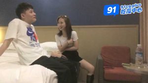 纯情小迷妹的激情夜～任君摆布的纯情迷妹被拿下 活好话骚能打桩！【45分钟精彩对白视频】