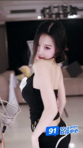 抖音福利姬初恋瑶～真空大秀舞蹈 妖娆而不失淑雅 唯美而不缺奔放美感！【12分钟高清视频】