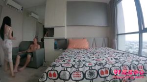 【慕洋犬】极品大奶美女吃洋肠被洋男友偷录 炫耀网络  【视频遭到疯传】