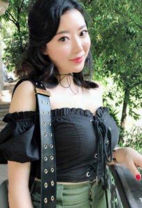 因刘强东爆红的蒋娉婷，魔鬼身材实属“炸裂”，网友：想低调都难！