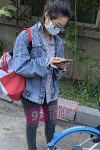 【云南师范眼镜妹卢小雨】惨遭学长欺骗  分手后高清视频遭曝光