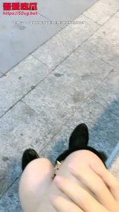 极品美女真实勾引出租做爱 ！户外真实随机勾引出租做爱，瓜友们要是遇见能忍的住吗？