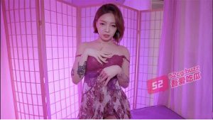 【名穴嫩模抓龙筋】强烈推荐 丰满身材戴耳机感受雅捷给你抓龙筋第一视角