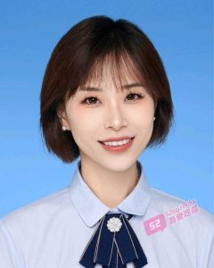 浙江绍兴北海小学班主任赵甜和体育老师在家偷情被抓奸在床！