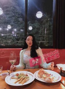 成都都江堰供电局【杨芳】在外网展露淫荡母狗本质！上着班都要完成主人的任务