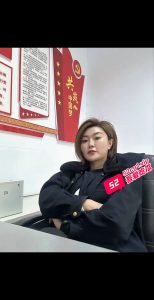 辽宁大瓜 鞍山街道办 女警员张春梅 为了上位给领导又吹又舔 已是人妻 被丈夫曝光流传