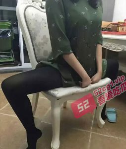 找一个乱瑜伽炮友的好处 解锁各种姿势 让你欲罢不能 一字马人妻少妇性爱影片流出