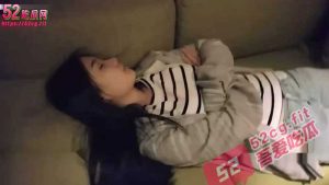 【真实迷奸】清纯大学生刚毕业实习被领导下药 迷奸内射 不懂社会的险恶就这样被毁了