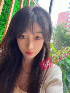 沈阳师范大学 校花张莹莹 吃肉棒视频 平日的女神最终被高价训成母狗 颜值和身材都非常顶级