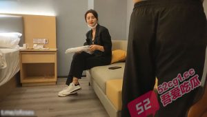 锤子探花 约民间美女进行3P和好兄弟多人运动 前口后入 各种稀奇古怪姿势爆操