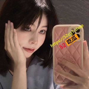 河南南阳高颜值极品身材酒店前台 余会银 被男友摁在酒店床上疯狂后入爆操中出