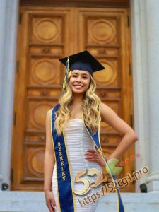 52吃瓜独家 美国某大学啦啦队队长 buhnny 泄密流出 被渣男大鸡巴暴力深喉！