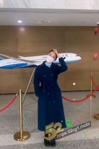 52吃瓜独家 厦门航空极品空姐 刘琪珊  情趣酒店内女上位疯狂骑乘  被前男友投稿曝光