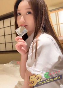 52吃瓜独家秀人网 当红女神 极品模特 鱼子酱闺蜜 杏子 大胆剧情啪啪  纯情小护士上门求操！