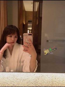 这是哪位瓜友的鸡巴 如此巨大 樱桃小嘴只能含进一个龟头