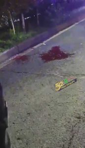 4月8日晚21点 武汉工程科技学院门口  女子出轨 男友持刀砍杀男小三 当场死亡