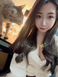 台湾交换生期间认识的小母狗  为促进大陆和台湾友好交流  只好把精液射进她的小穴里