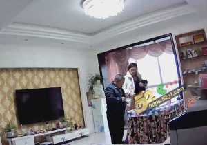 黑客监控破解  现实版武大郎和潘金莲  1米5大哥娶了一个风骚人妻 3分钟就结束战斗 不知道西门庆何时出现