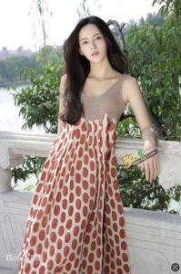 超美女星孙安可电影《 缉魂》 全裸露点演出，上映后删减了的一段裸戏。 很不错的悬疑电影