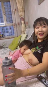 河北石家庄反差少妇 刘心慧泄密  先喂饱孩子再喂老公  这两个大黑奶子太晃眼了