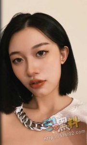 重庆短发辣妹何夕瑶 小小年纪已是母狗 操的白眼乱翻