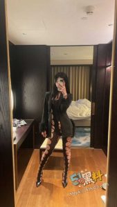 喜欢体育生的大屌御姐 济南ts菲菲四处约炮 体育生都被榨干了！