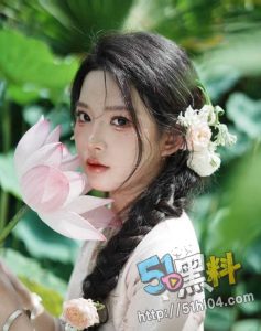 云南师范大学姜紫卉 经不住金钱的诱惑 与金主爸爸约炮玩3p