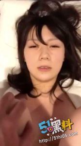 勾搭两天就拿下的女同事 口爆颜射已是常态 “现在女人的裤腰带都太好解了吧”