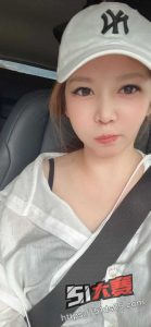 台湾已为人母的曾雅慧 老公不在家偷情小鲜肉 这也太饥渴了吧！