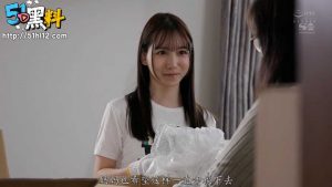 深夜撸片推荐～变态继父强奸我  他的鸡巴让我的鲍鱼湿答答的！