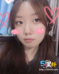 大一学妹与男友自拍流出 清纯的外表下没想到会是这么的淫荡