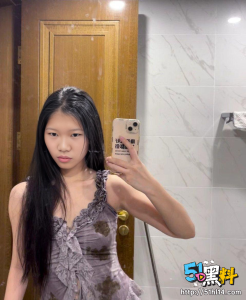 连云港职业技术学院王娅楠跟男友一边做爱一边玩王者荣耀 不负责任的态度男友一气之下将其曝光