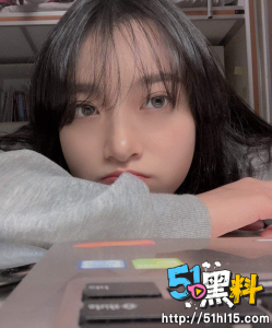 浙江大学薛晴晴性爱视频流出 原本清纯校花 为何会变得这么骚呢？