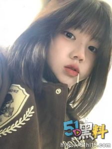 河北秦皇岛张念一 小穴一碰就滋滋冒水 据说喜欢头爸爸的内裤穿！